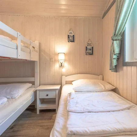 Holiday home Seeschwalbe 230 Mirow
